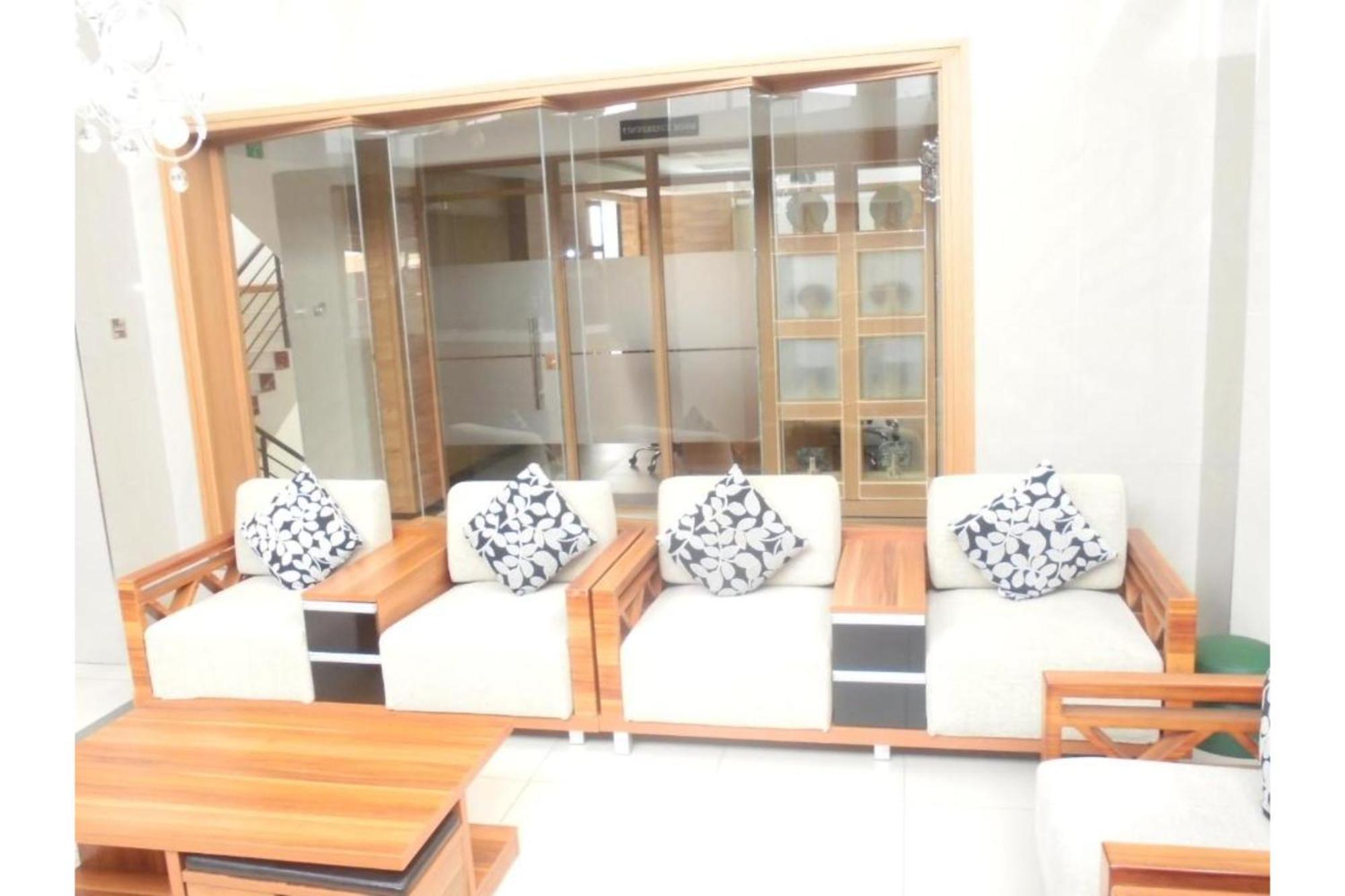 We Hotel & Suites Nairobi Exterior photo