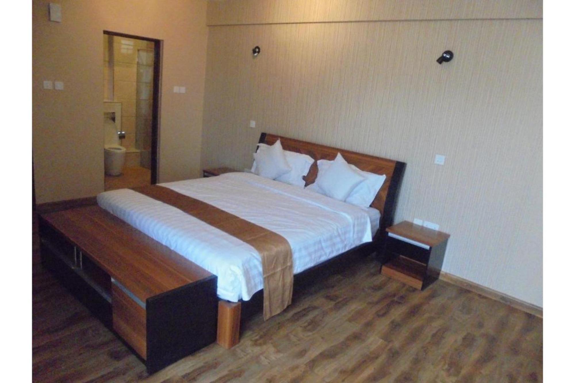 We Hotel & Suites Nairobi Exterior photo
