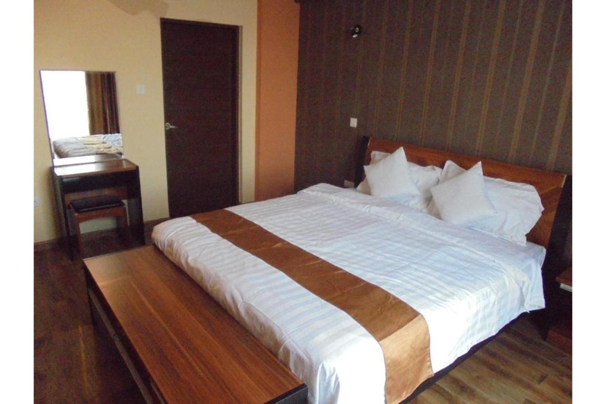 We Hotel & Suites Nairobi Exterior photo