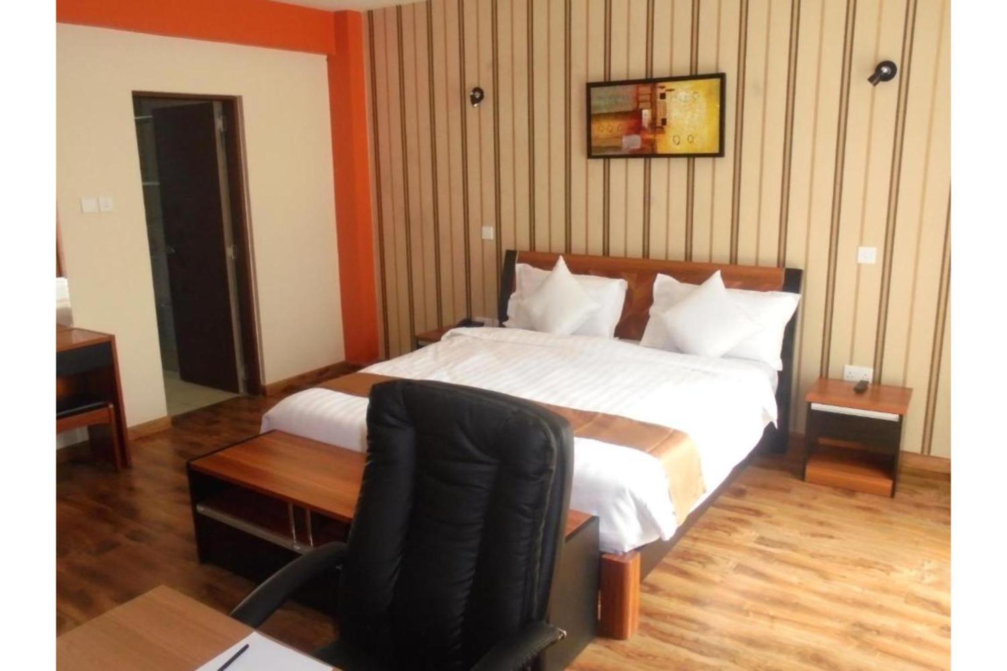We Hotel & Suites Nairobi Exterior photo