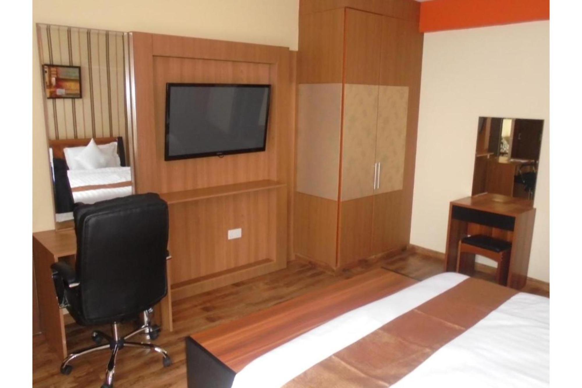 We Hotel & Suites Nairobi Exterior photo